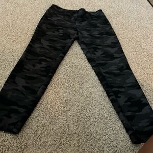 Wonderly casual pants.